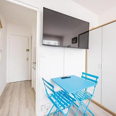 Amelot Mobilite Apartment *
